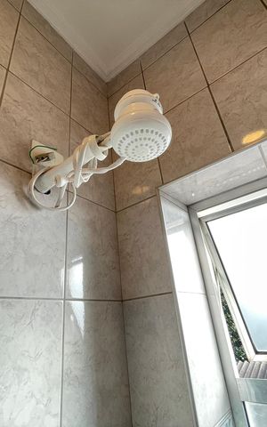 Casa à venda com 95m², 2 quartos e 1 vaga Casa à venda com 95m², 2 quartos e 1 vagaBanheiro 2