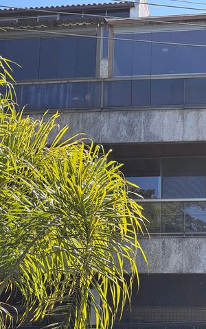 Apartamento à venda com 208m², 4 quartos e 2 vagas Apartamento à venda com 208m², 4 quartos e 2 vagasPlaquinha Quinto Andar