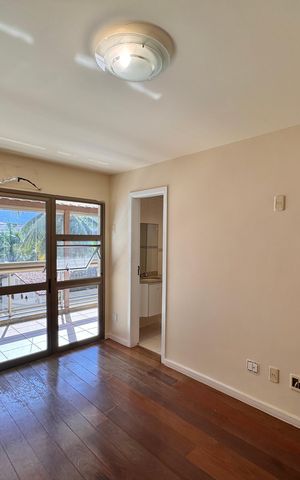 Apartamento à venda com 208m², 4 quartos e 2 vagas Apartamento à venda com 208m², 4 quartos e 2 vagasSuíte 1