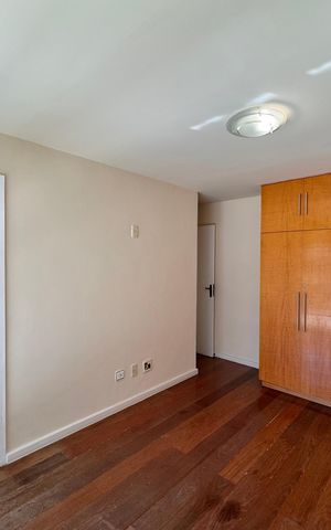 Apartamento à venda com 208m², 4 quartos e 2 vagas Apartamento à venda com 208m², 4 quartos e 2 vagasSuíte 1