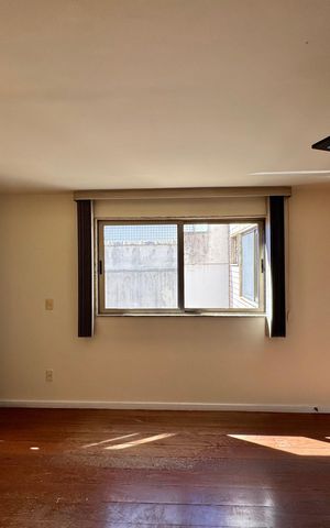 Apartamento à venda com 208m², 4 quartos e 2 vagas Apartamento à venda com 208m², 4 quartos e 2 vagasSala