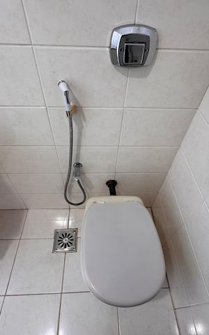 Apartamento à venda com 208m², 4 quartos e 2 vagas Apartamento à venda com 208m², 4 quartos e 2 vagasSuíte 1 - Banheiro