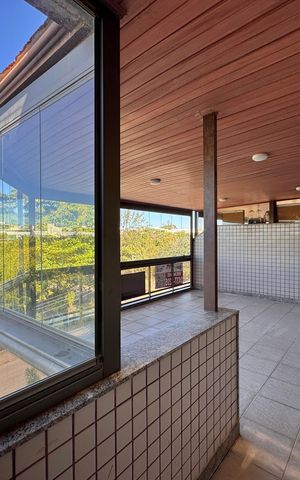 Apartamento à venda com 208m², 4 quartos e 2 vagas Apartamento à venda com 208m², 4 quartos e 2 vagasVaranda
