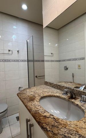 Apartamento à venda com 208m², 4 quartos e 2 vagas Apartamento à venda com 208m², 4 quartos e 2 vagasBanheiro (Social e Suíte)