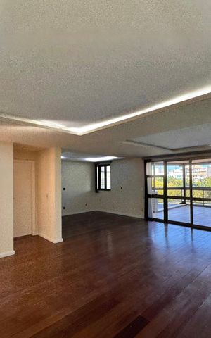 Apartamento à venda com 208m², 4 quartos e 2 vagas Apartamento à venda com 208m², 4 quartos e 2 vagasSala