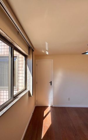 Apartamento à venda com 208m², 4 quartos e 2 vagas Apartamento à venda com 208m², 4 quartos e 2 vagasQuarto 1