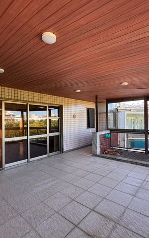 Apartamento à venda com 208m², 4 quartos e 2 vagas Apartamento à venda com 208m², 4 quartos e 2 vagasVaranda