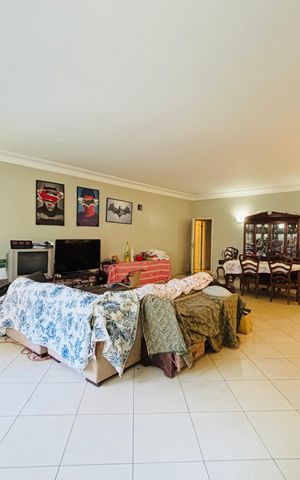 Apartamento à venda com 203m², 3 quartos e sem vaga