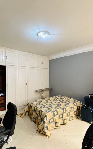 Apartamento à venda com 203m², 3 quartos e sem vaga