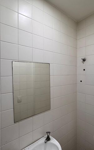 Apartamento para alugar com 115m², 2 quartos e 2 vagas Apartamento para alugar com 115m², 2 quartos e 2 vagasCozinha e Área de Serviço - Banheiro