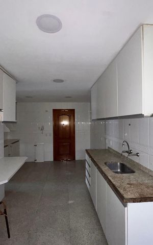 Apartamento para alugar com 115m², 2 quartos e 2 vagas Apartamento para alugar com 115m², 2 quartos e 2 vagasCozinha e Área de Serviço