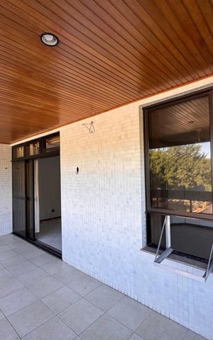 Apartamento para alugar com 115m², 2 quartos e 2 vagas Apartamento para alugar com 115m², 2 quartos e 2 vagasVaranda