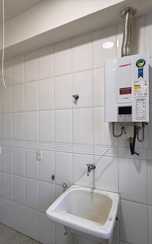 Apartamento para alugar com 115m², 2 quartos e 2 vagas Apartamento para alugar com 115m², 2 quartos e 2 vagasCozinha e Área de Serviço