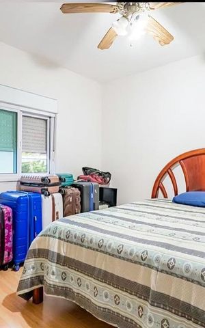Casa de condomínio à venda com 300m², 4 quartos e 4 vagas Casa de condomínio à venda com 300m², 4 quartos e 4 vagasQuarto