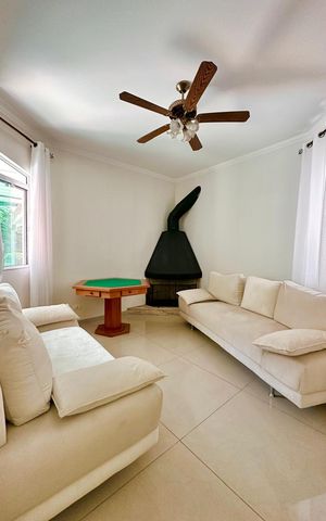 Casa de condomínio à venda com 300m², 4 quartos e 4 vagas Casa de condomínio à venda com 300m², 4 quartos e 4 vagasSala