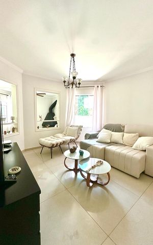Casa de condomínio à venda com 300m², 4 quartos e 4 vagas Casa de condomínio à venda com 300m², 4 quartos e 4 vagasSala