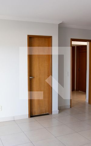 Casa à venda com 300m², 5 quartos e 4 vagas Casa à venda com 300m², 5 quartos e 4 vagasSuíte