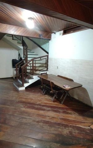 Casa para alugar com 460m², 5 quartos e 2 vagas Casa para alugar com 460m², 5 quartos e 2 vagasCorredor