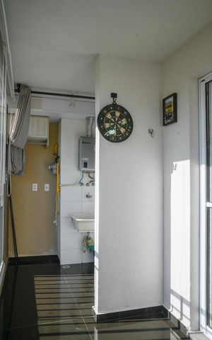 Apartamento à venda com 63m², 2 quartos e 1 vaga Apartamento à venda com 63m², 2 quartos e 1 vagaVaranda