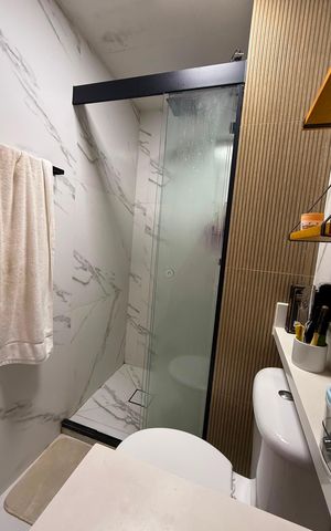 Apartamento à venda com 56m², 2 quartos e 1 vaga Apartamento à venda com 56m², 2 quartos e 1 vagaBanheiro