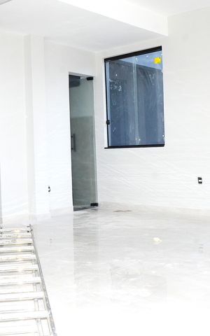 Casa à venda com 100m², 3 quartos e 2 vagasSala