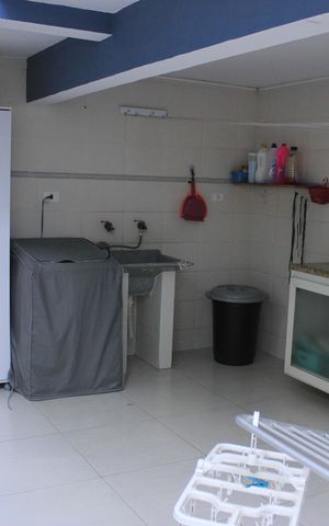 Casa à venda com 223m², 3 quartos e 3 vagasLavanderia 