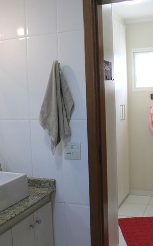Casa à venda com 223m², 3 quartos e 3 vagasBanheiro da Suíte 