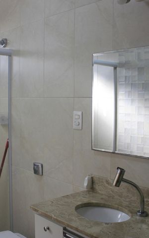 Casa à venda com 223m², 3 quartos e 3 vagasBanheiro 2
