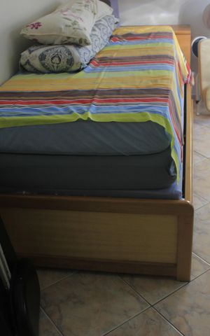 Casa à venda com 223m², 3 quartos e 3 vagasEscritório 