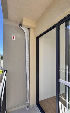 Apartamento à venda com 50m², 2 quartos e 1 vaga Apartamento à venda com 50m², 2 quartos e 1 vagaVaranda