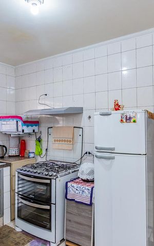 Casa à venda com 180m², 3 quartos e 2 vagas Casa à venda com 180m², 3 quartos e 2 vagasCozinha