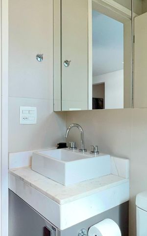 Apartamento à venda com 70m², 1 quarto e 2 vagas Apartamento à venda com 70m², 1 quarto e 2 vagasBanheiro social