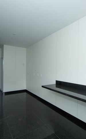 Apartamento à venda com 208m², 4 quartos e 3 vagasCOZINHA