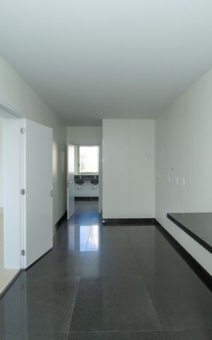 Apartamento à venda com 207m², 4 quartos e 3 vagasCOZINHA