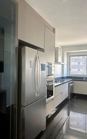 Apartamento para alugar com 208m², 4 quartos e 3 vagas Apartamento para alugar com 208m², 4 quartos e 3 vagasCozinha