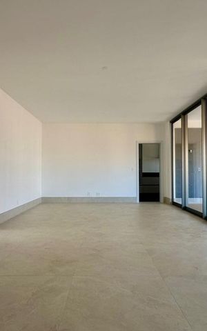 Apartamento para alugar com 208m², 4 quartos e 3 vagas Apartamento para alugar com 208m², 4 quartos e 3 vagasSala