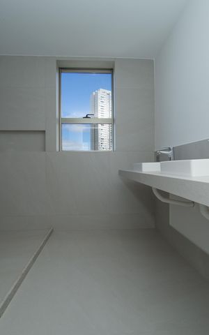 Apartamento à venda com 208m², 4 quartos e 3 vagasBANHEIRO5