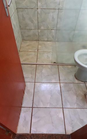Casa para alugar com 150m², 2 quartos e 2 vagasBanheiro 