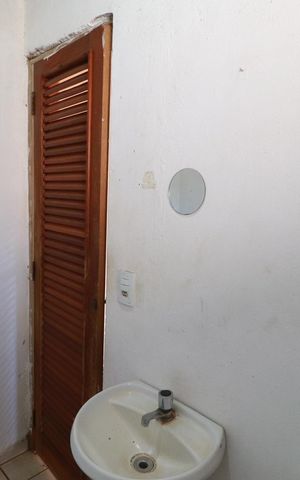 Casa para alugar com 150m², 2 quartos e 2 vagasBanheiro 