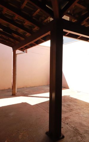 Casa para alugar com 150m², 2 quartos e 2 vagasÁrea de serviço 