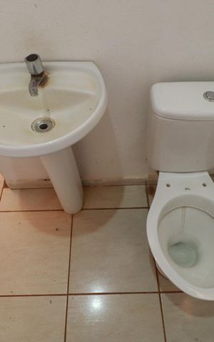 Casa para alugar com 150m², 2 quartos e 2 vagasBanheiro 