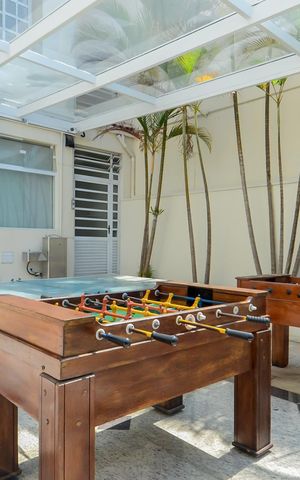 Casa de condomínio à venda com 400m², 4 quartos e 4 vagasÁrea comum - Salão de jogos