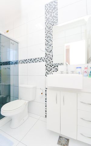 Casa de condomínio à venda com 400m², 4 quartos e 4 vagasBanheiro da Suíte 4