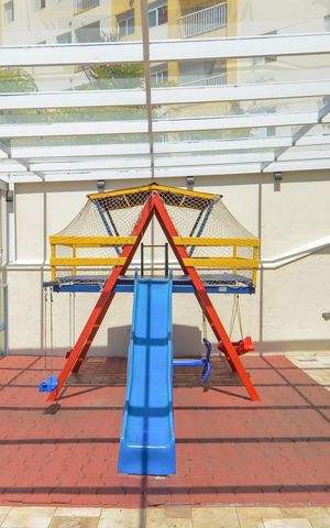 Casa de condomínio à venda com 400m², 4 quartos e 4 vagasÁrea comum - Playground
