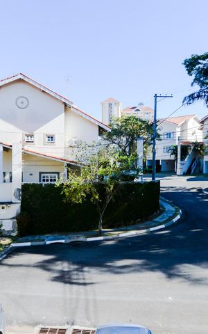 Casa de condomínio à venda com 400m², 4 quartos e 4 vagasVista da Suíte 3