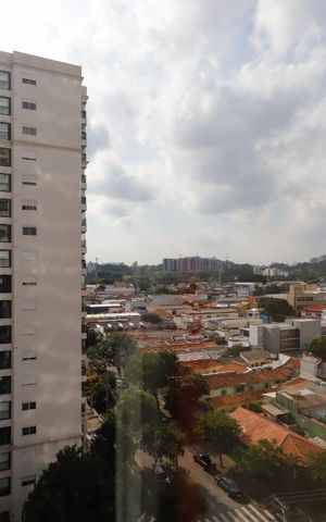 Apartamento à venda com 157m², 3 quartos e 3 vagas Apartamento à venda com 157m², 3 quartos e 3 vagasVista