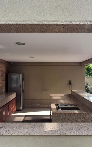 Apartamento à venda com 157m², 3 quartos e 3 vagas Apartamento à venda com 157m², 3 quartos e 3 vagasÁrea externa