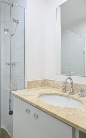 Apartamento para alugar com 65m², 2 quartos e 2 vagasBanheiro Suíte 