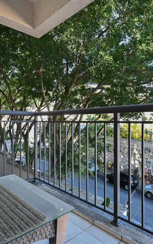 Apartamento para alugar com 65m², 2 quartos e 2 vagasVaranda
