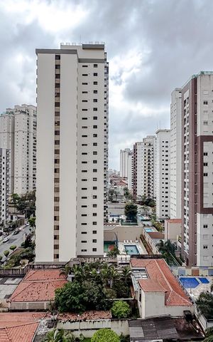Apartamento para alugar com 130m², 3 quartos e 3 vagas Apartamento para alugar com 130m², 3 quartos e 3 vagasVista do Quarto 2